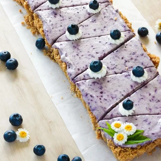 no bake-dessert of blueberry cheesecake pie 